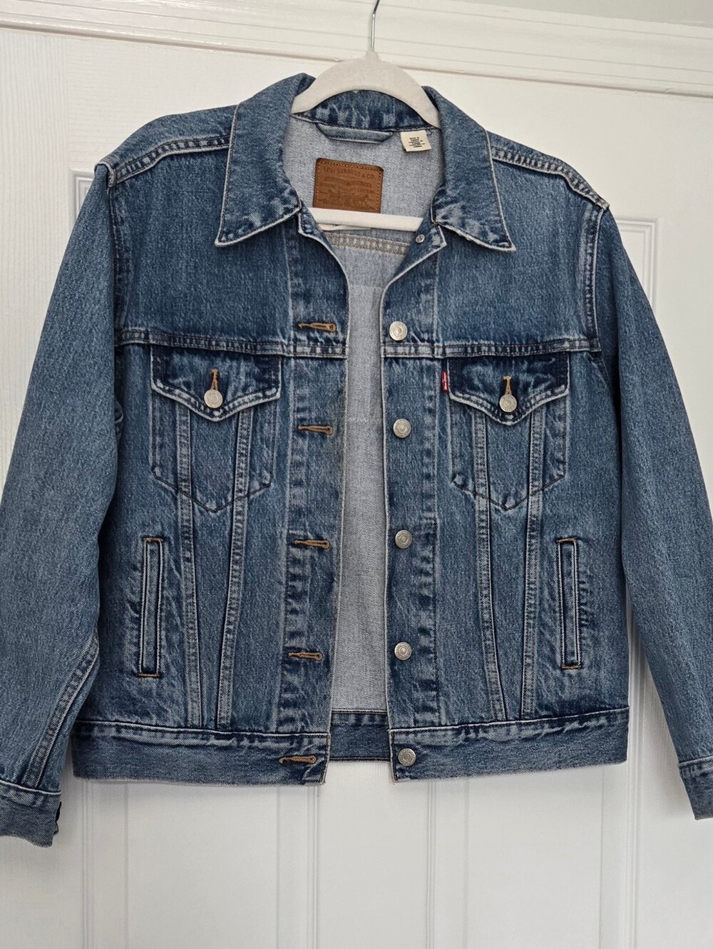 Classic Blue Denim Jacket - Men's & Women's Casual Trucker Style Size M - Picture 1 of 4